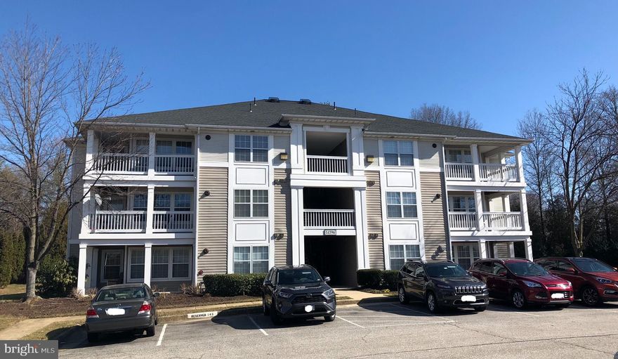 LOCATION, LOCATION, LOCATION, Great opportunity to buy a lovely condo in the sought-after community of Prospect Cove at Lakeside. This condo has two bedrooms and two full bathrooms plus a den/office. The master suite has a full bathroom and walk-in closet. This community offers an outdoor pool, playground, basketball courts, tennis courts and party room. Close to restaurants, shopping, major highways and I-95. Do not miss this opportunity. Multiple offers. Please submit highest and best by 7:00 pm on Tuesday March 3rd.