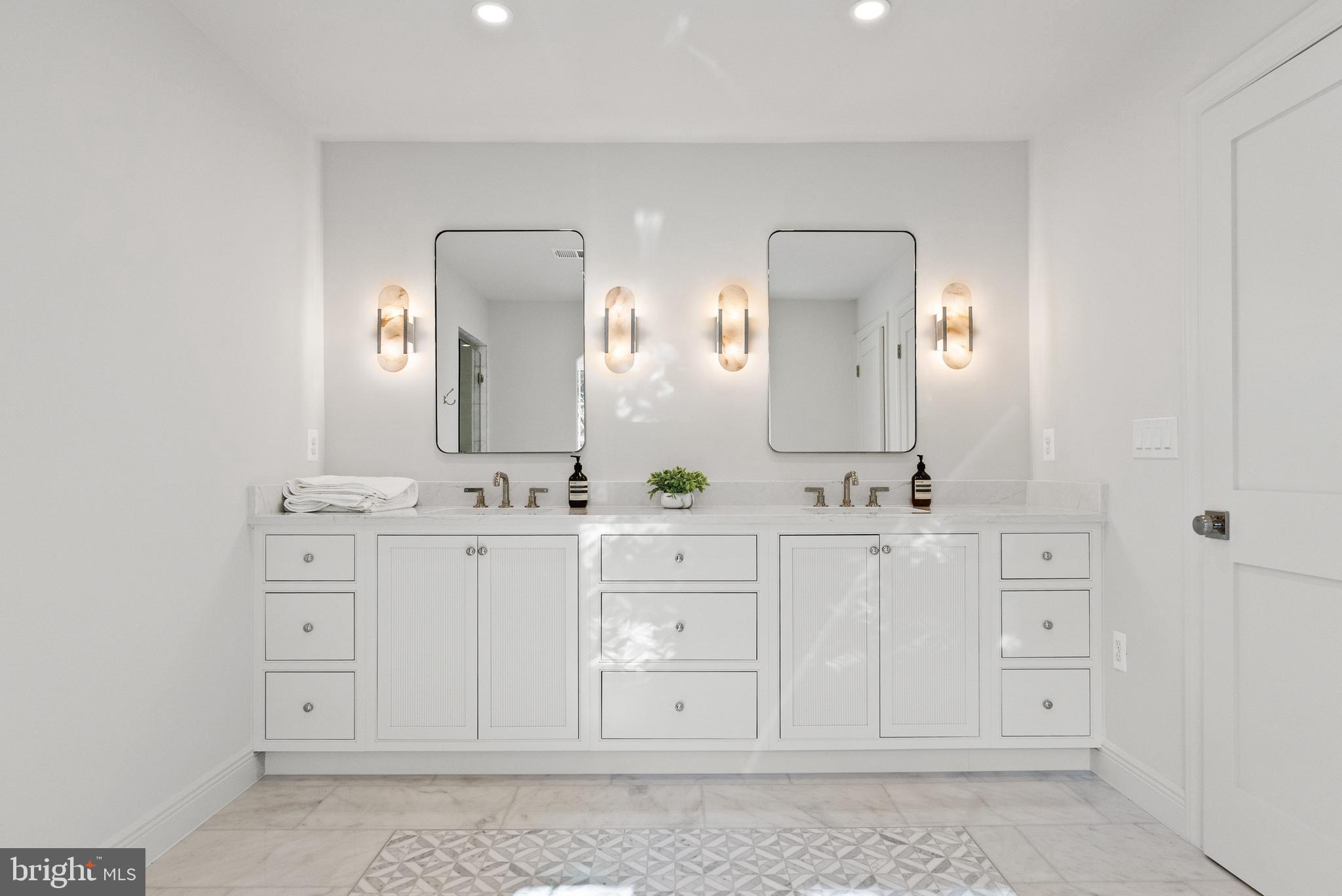 SPRING VALLEY - Residential