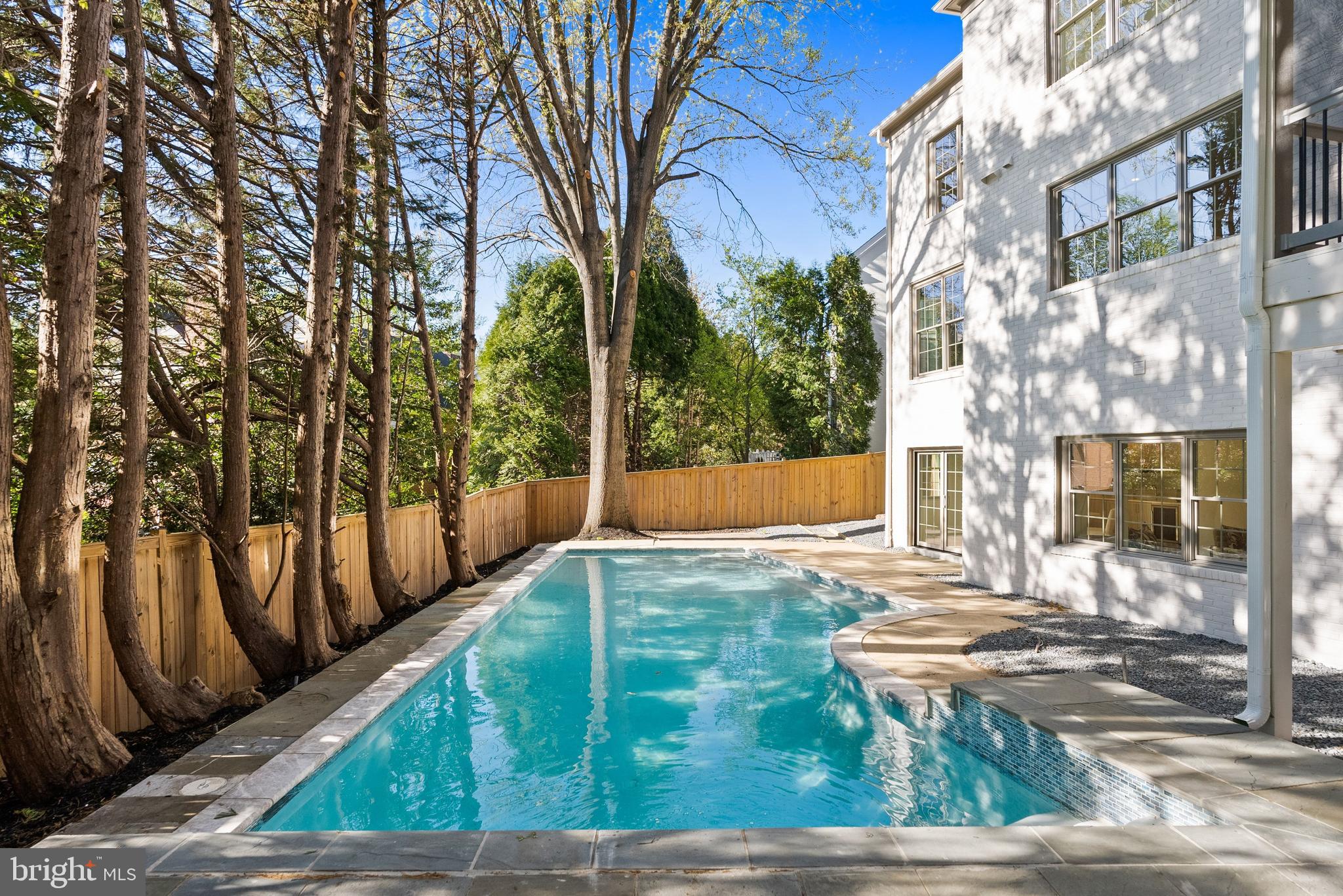 SPRING VALLEY - Residential