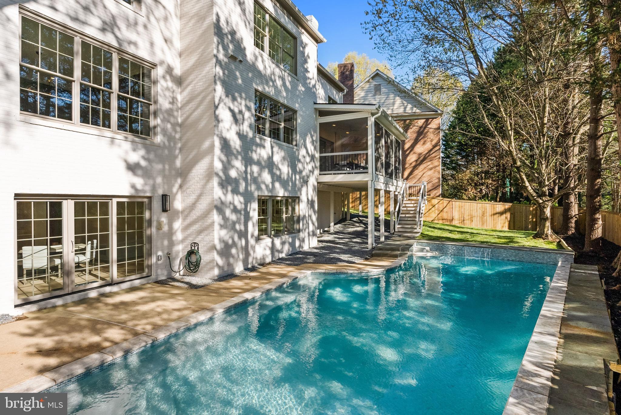 SPRING VALLEY - Residential