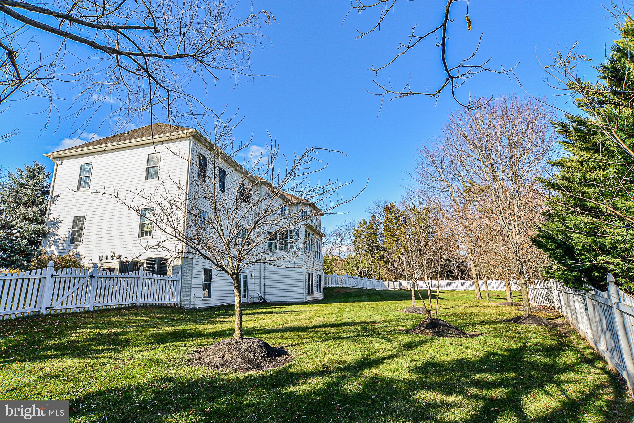 BELMONT COUNTRY CLUB - Residential