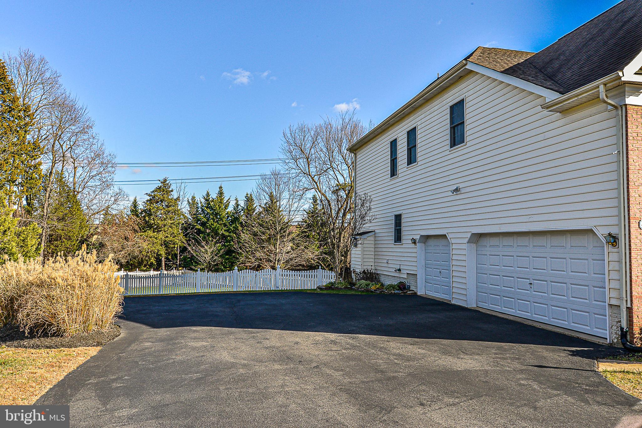 BELMONT COUNTRY CLUB - Residential