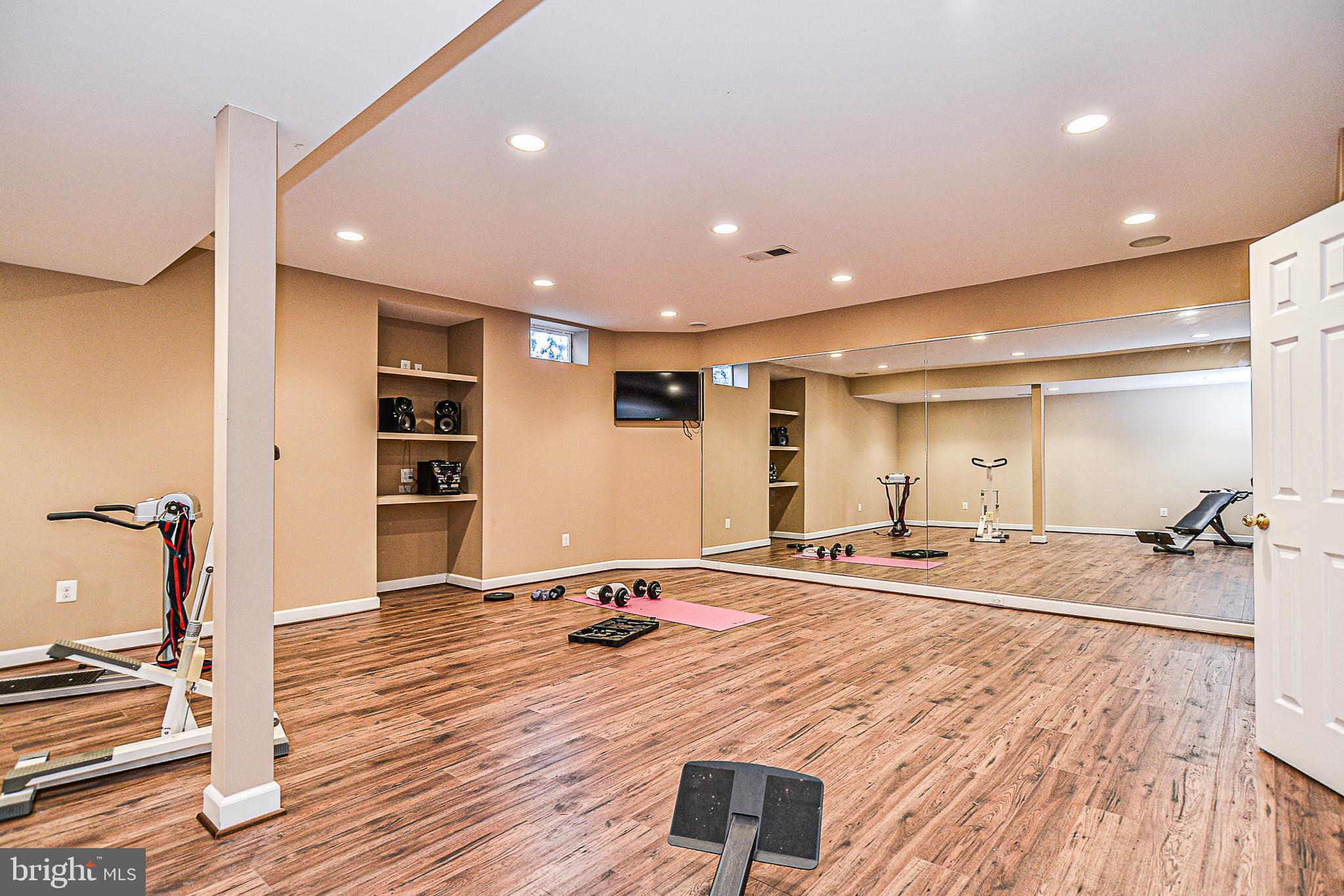 BELMONT COUNTRY CLUB - Residential