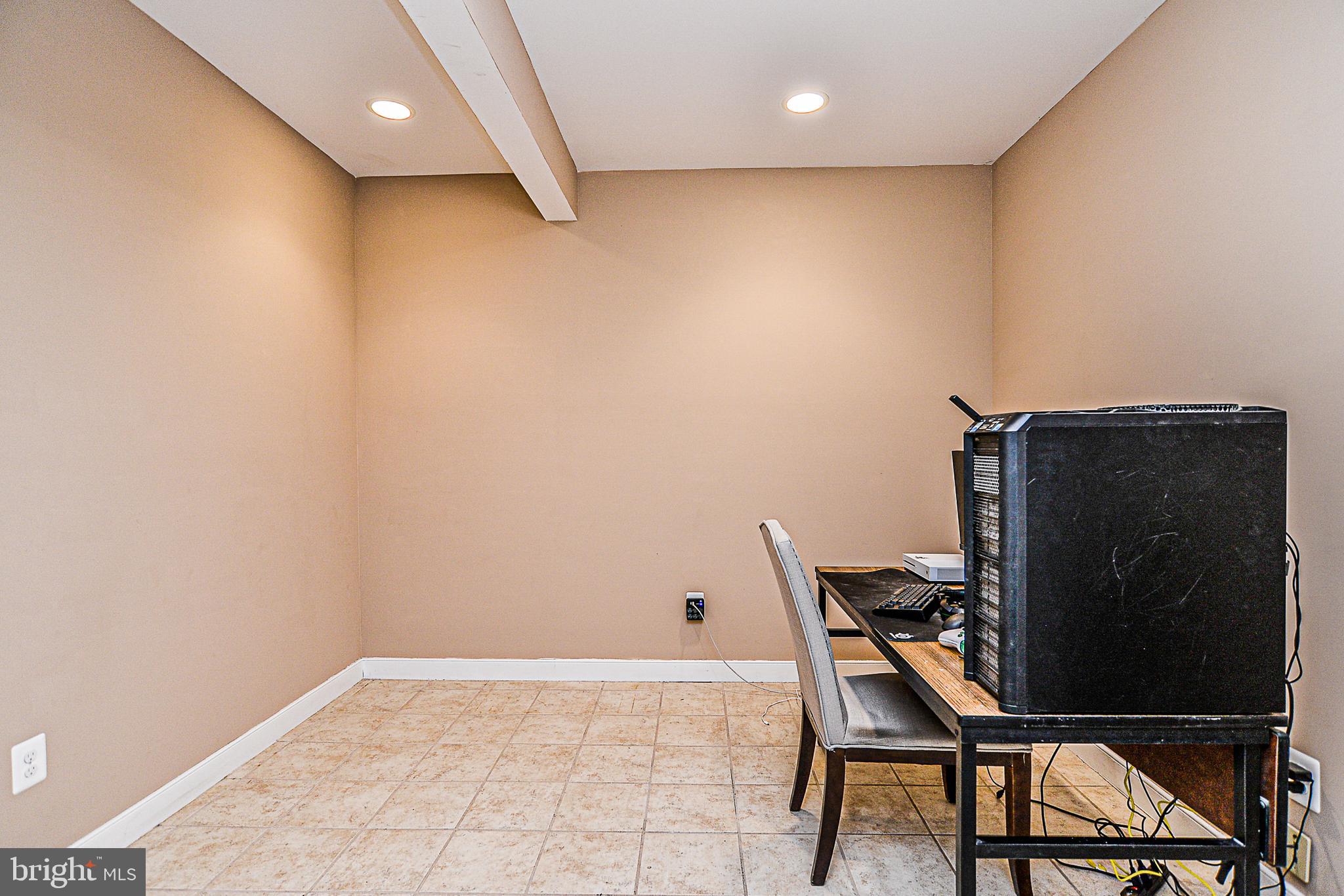 BELMONT COUNTRY CLUB - Residential