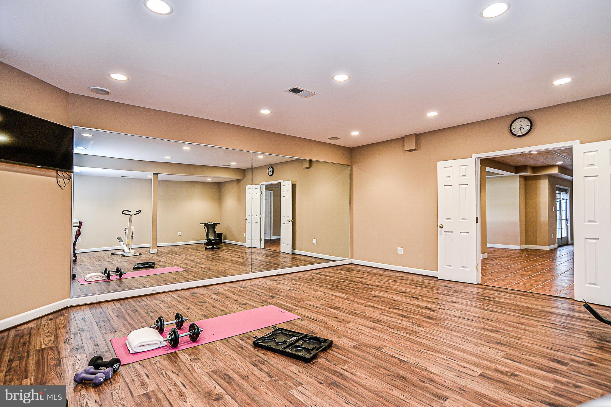 BELMONT COUNTRY CLUB - Residential