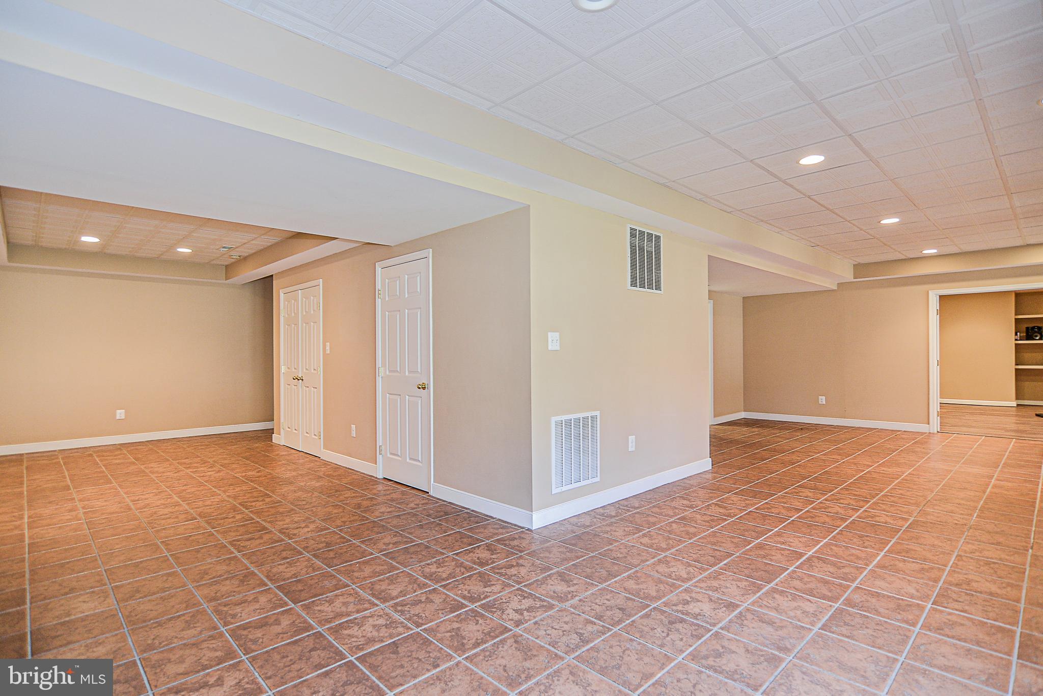 BELMONT COUNTRY CLUB - Residential