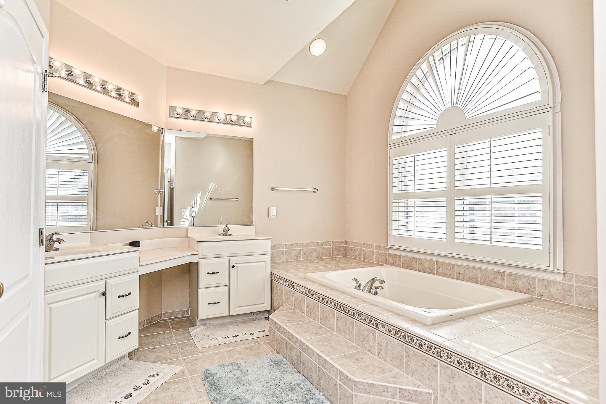 BELMONT COUNTRY CLUB - Residential