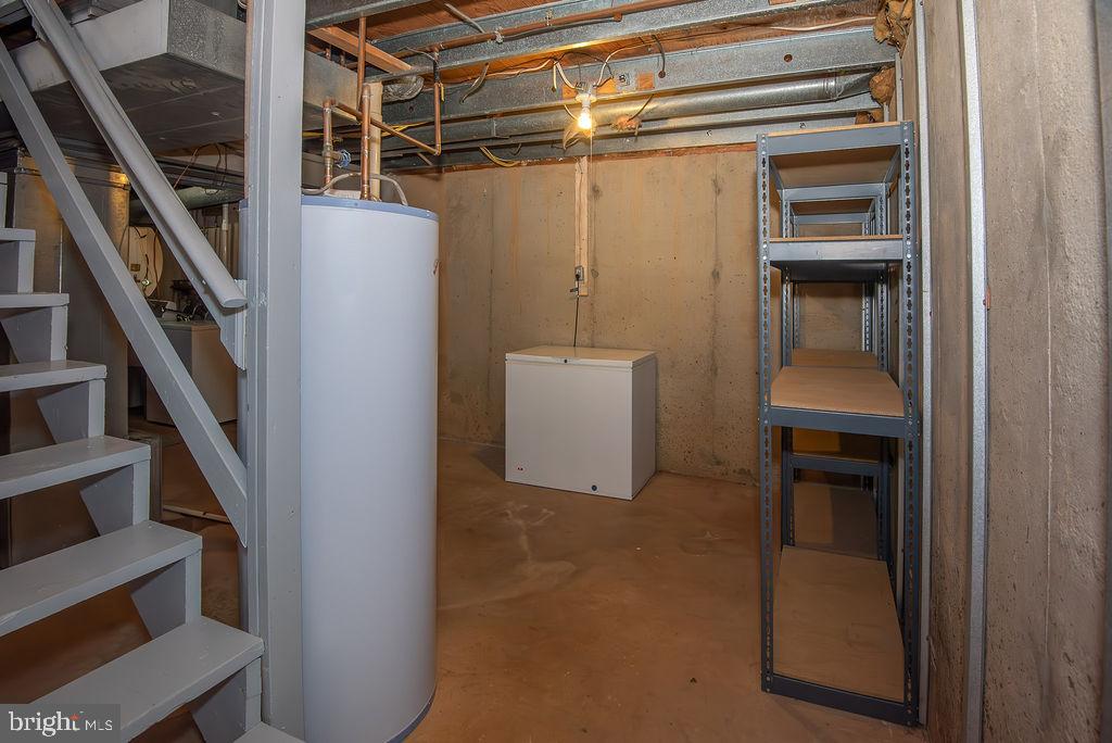 LAKEWOOD HILLS - Residential