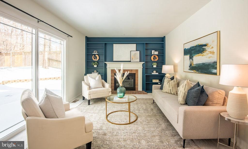 LAKEWOOD HILLS - Residential