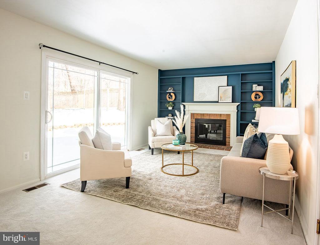 LAKEWOOD HILLS - Residential