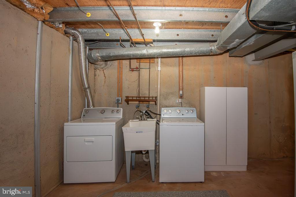 LAKEWOOD HILLS - Residential