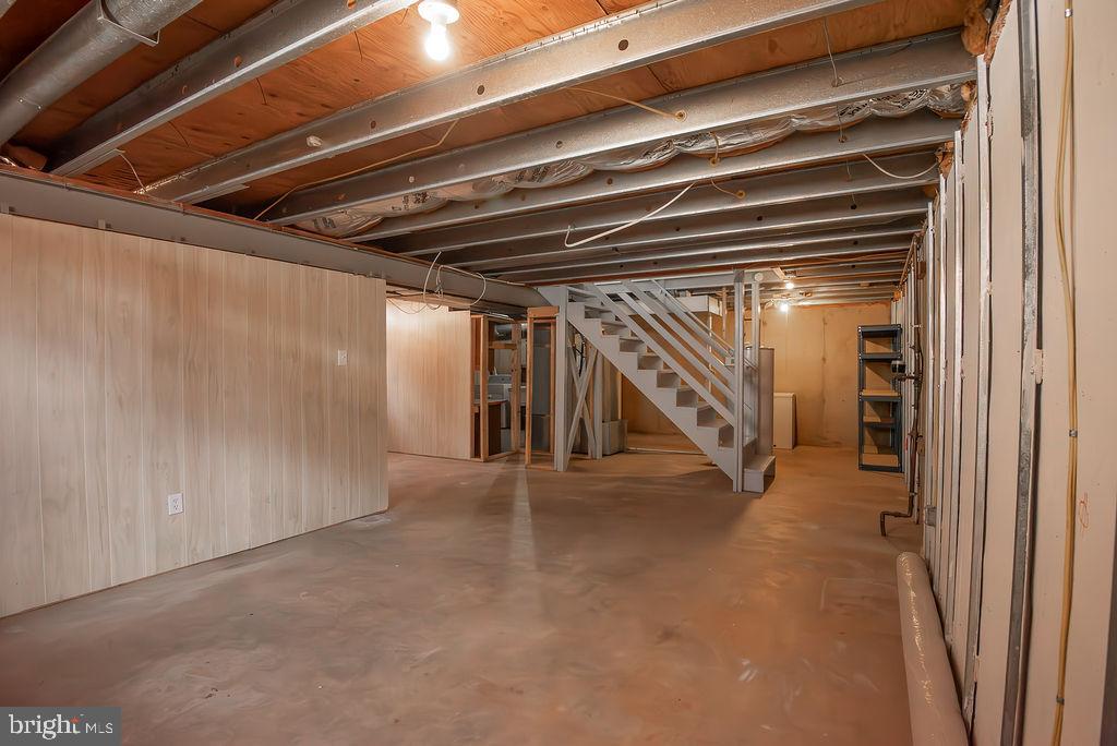 LAKEWOOD HILLS - Residential