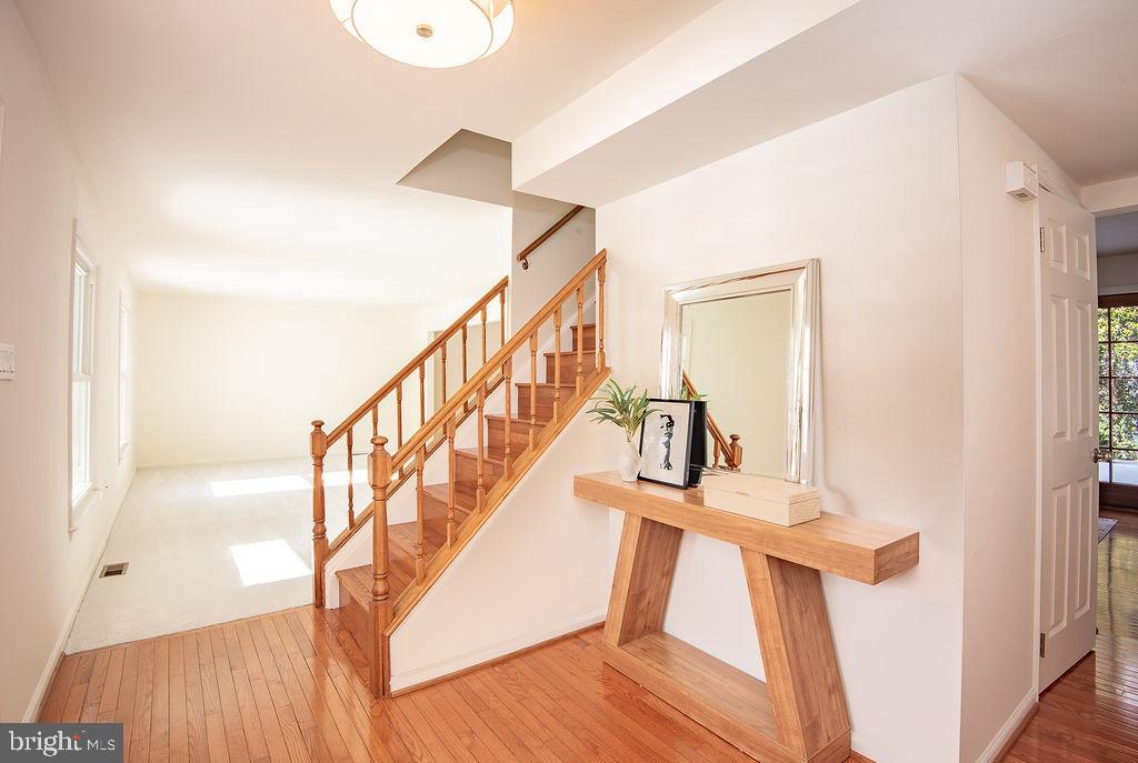 LAKEWOOD HILLS - Residential