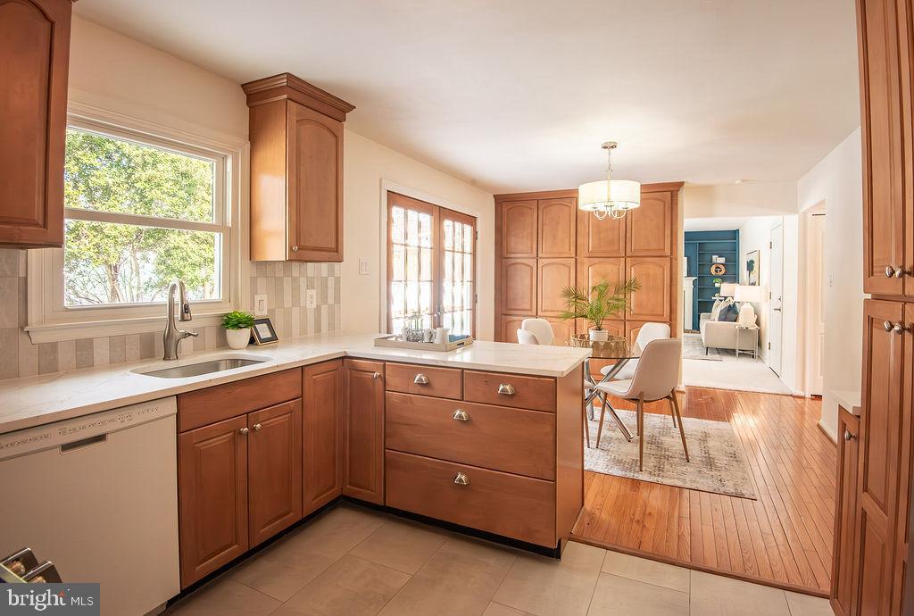 LAKEWOOD HILLS - Residential