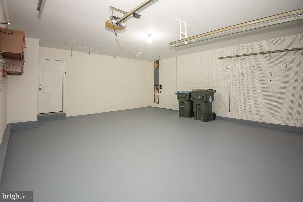 LAKEWOOD HILLS - Residential