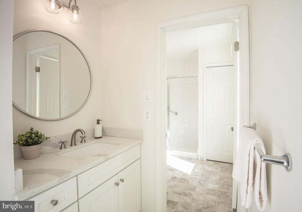 LAKEWOOD HILLS - Residential