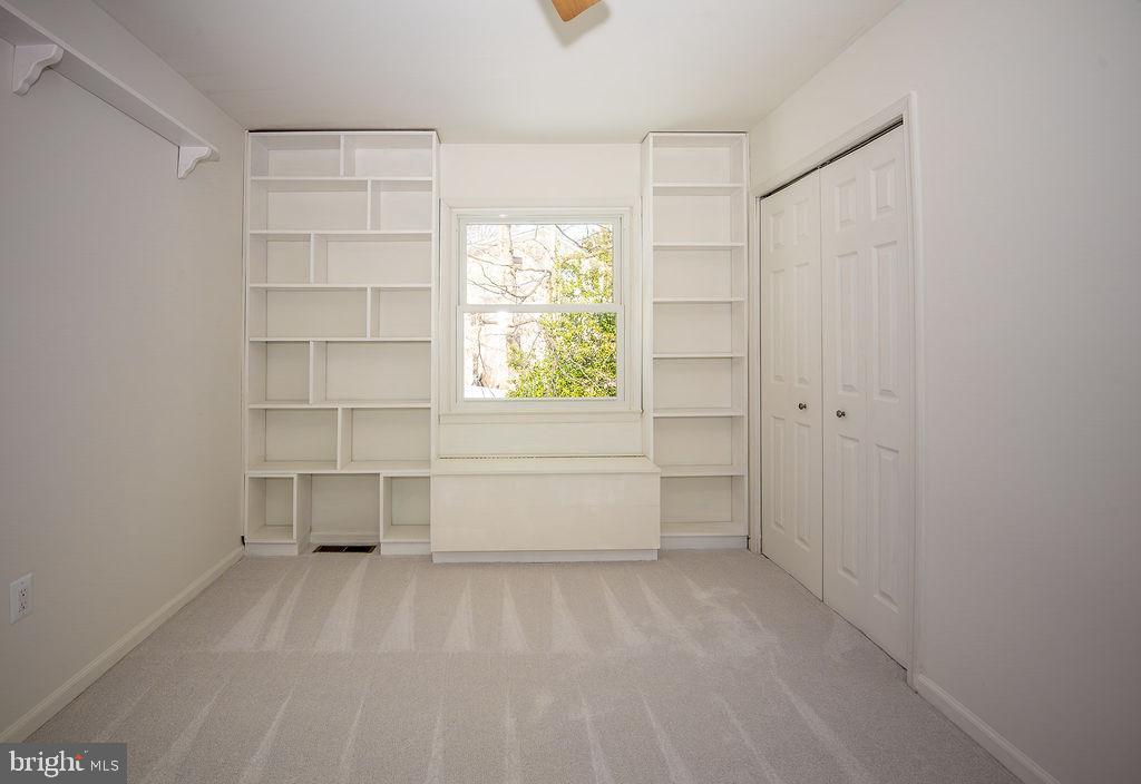 LAKEWOOD HILLS - Residential