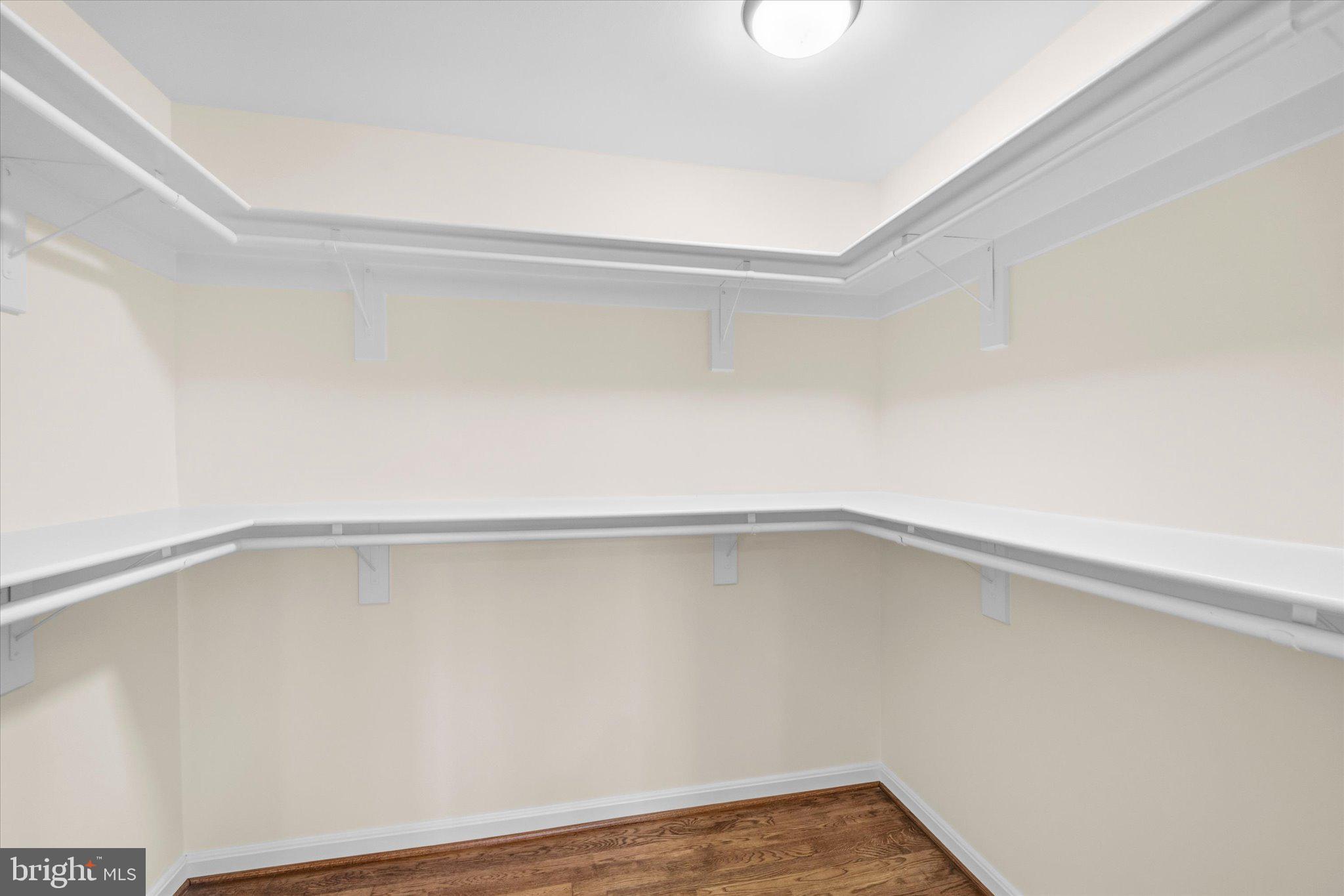 SHADOWALK - Residential