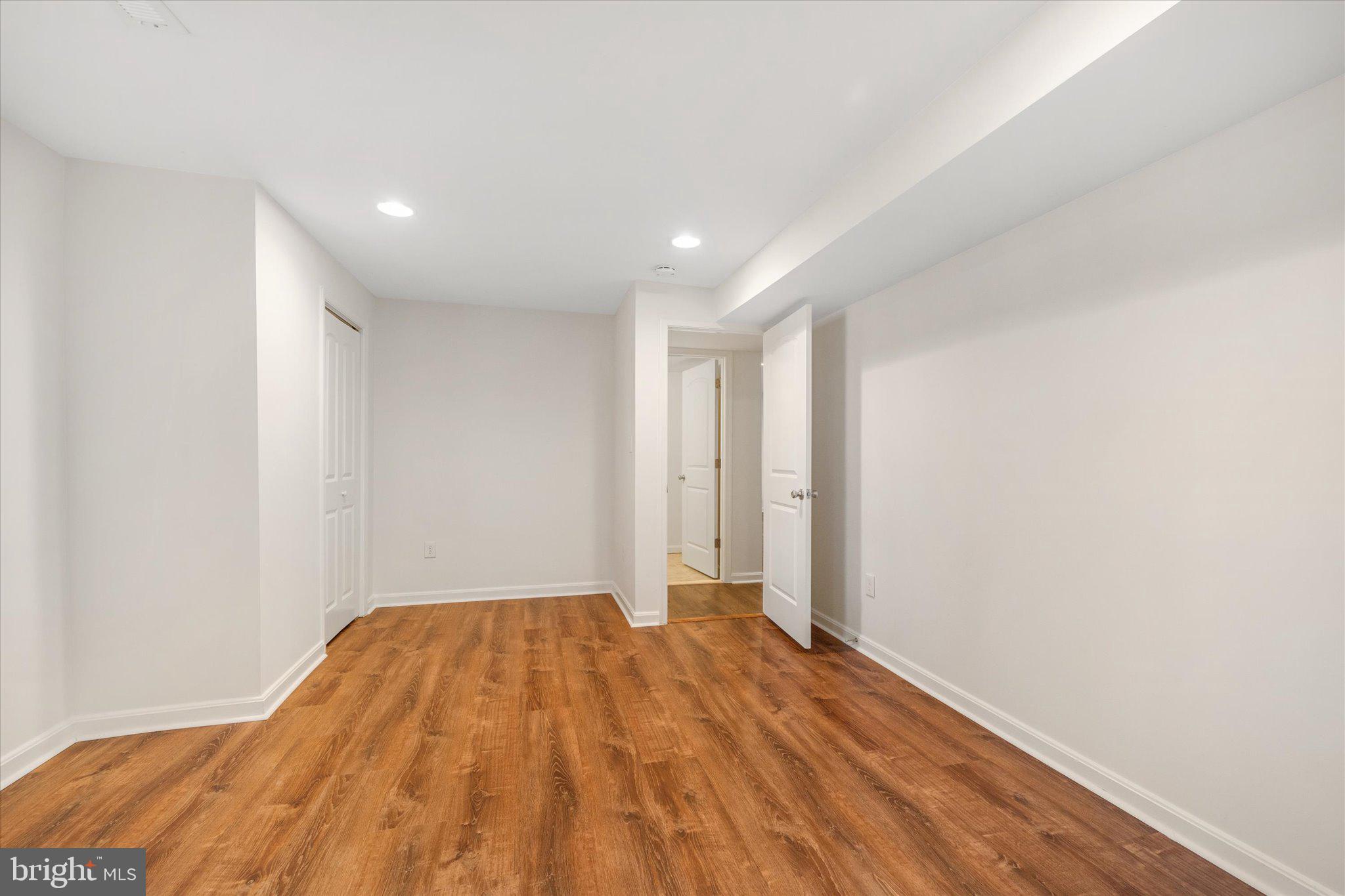 SHADOWALK - Residential