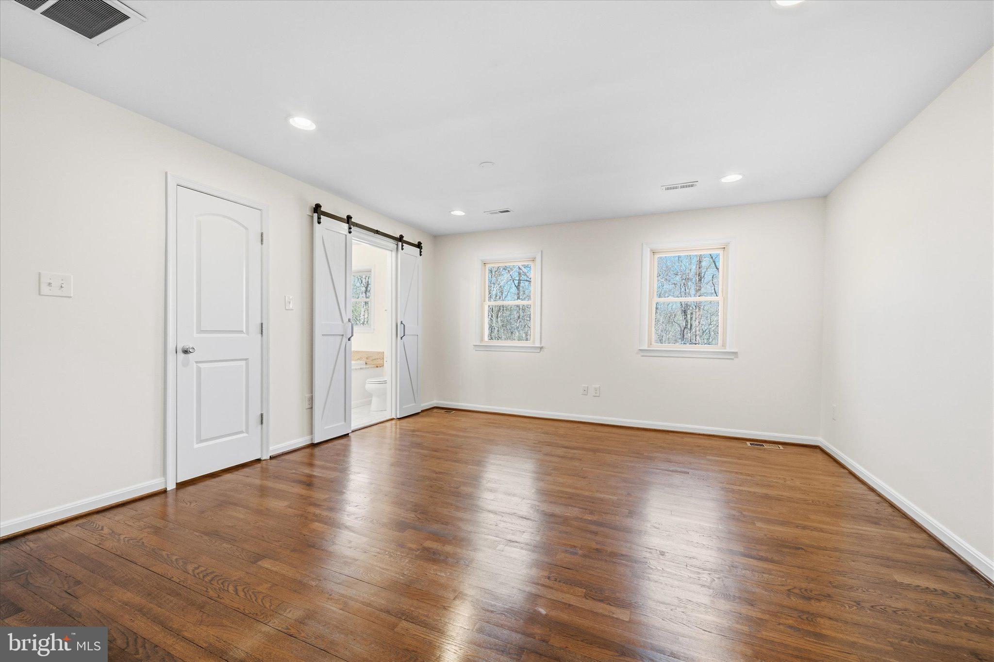 SHADOWALK - Residential