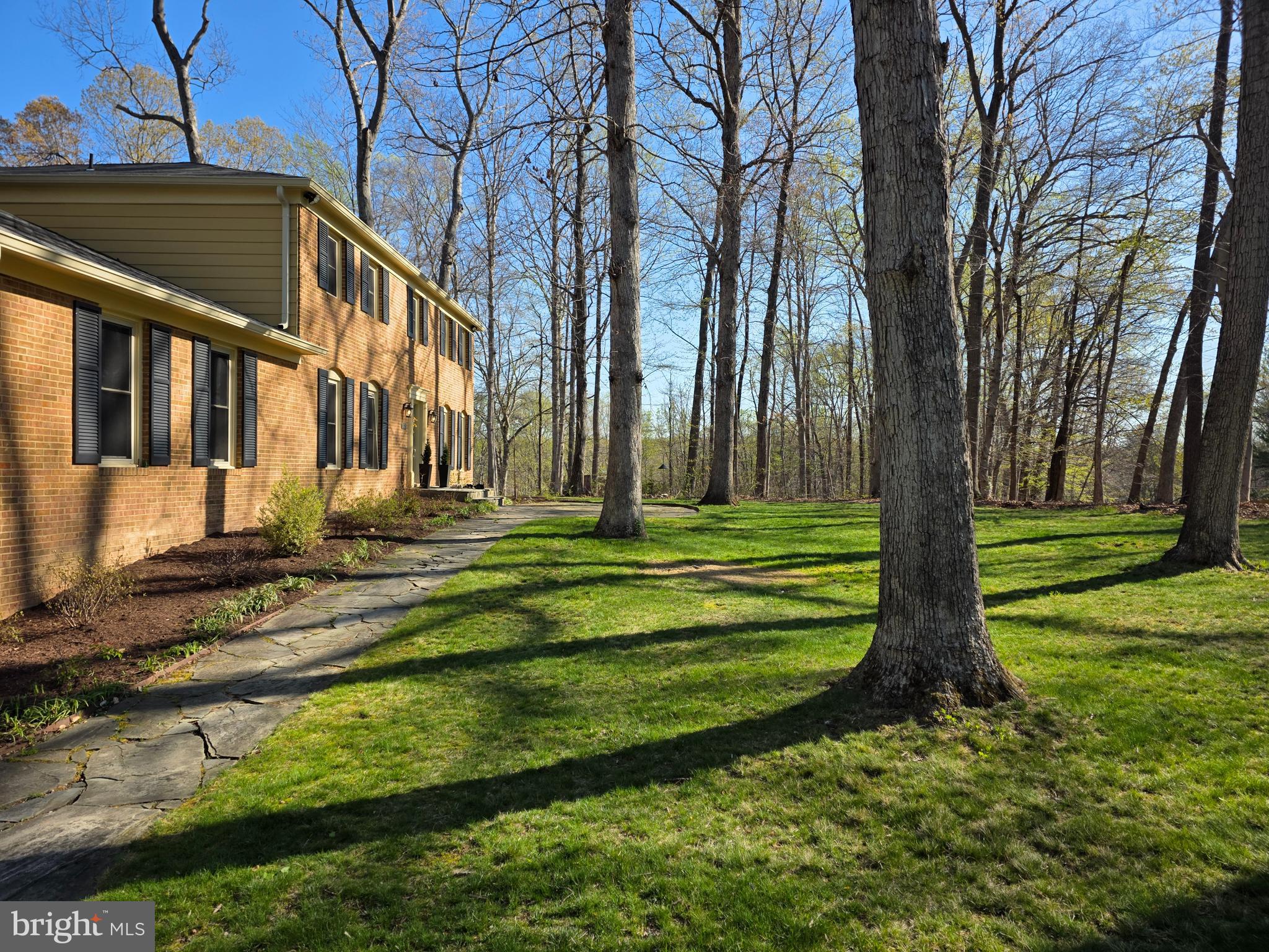 SHADOWALK - Residential