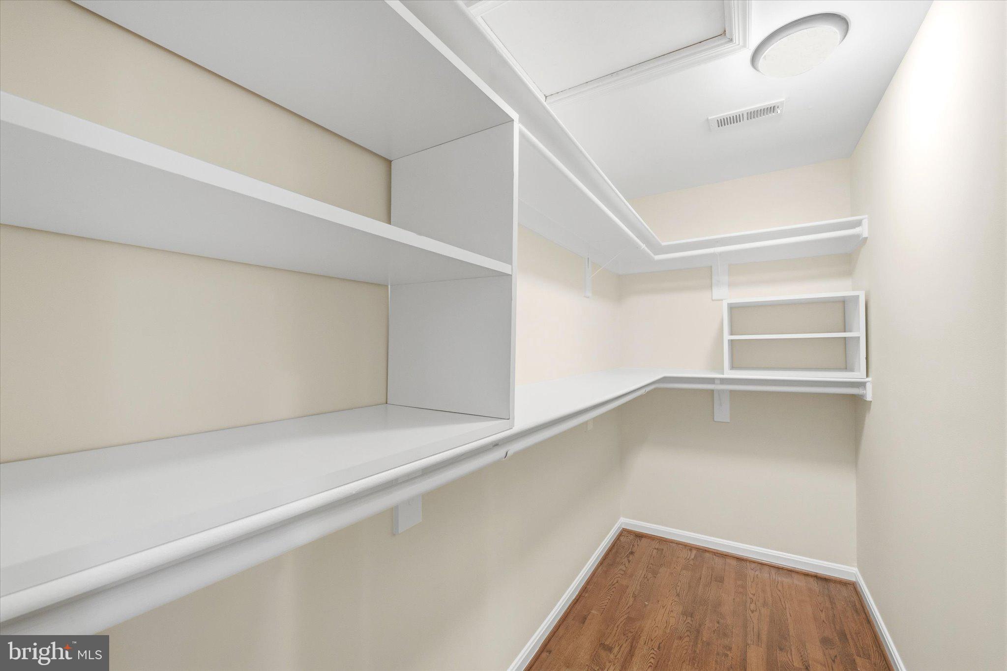 SHADOWALK - Residential