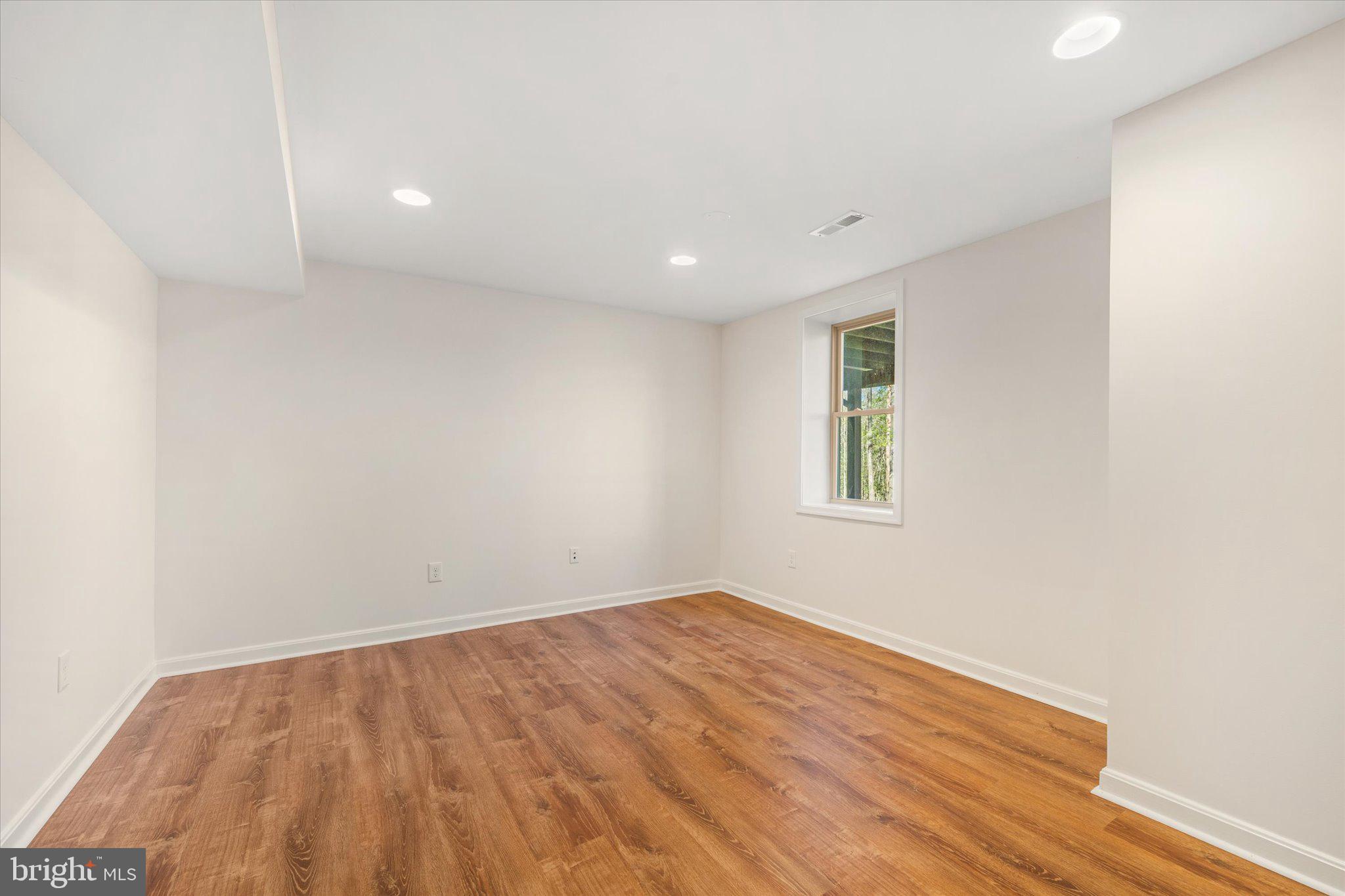 SHADOWALK - Residential