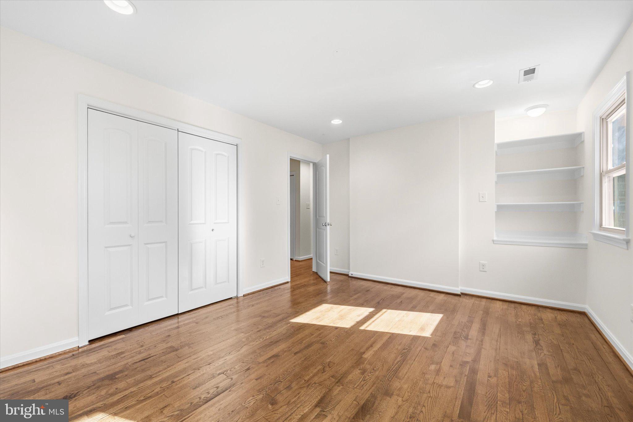 SHADOWALK - Residential