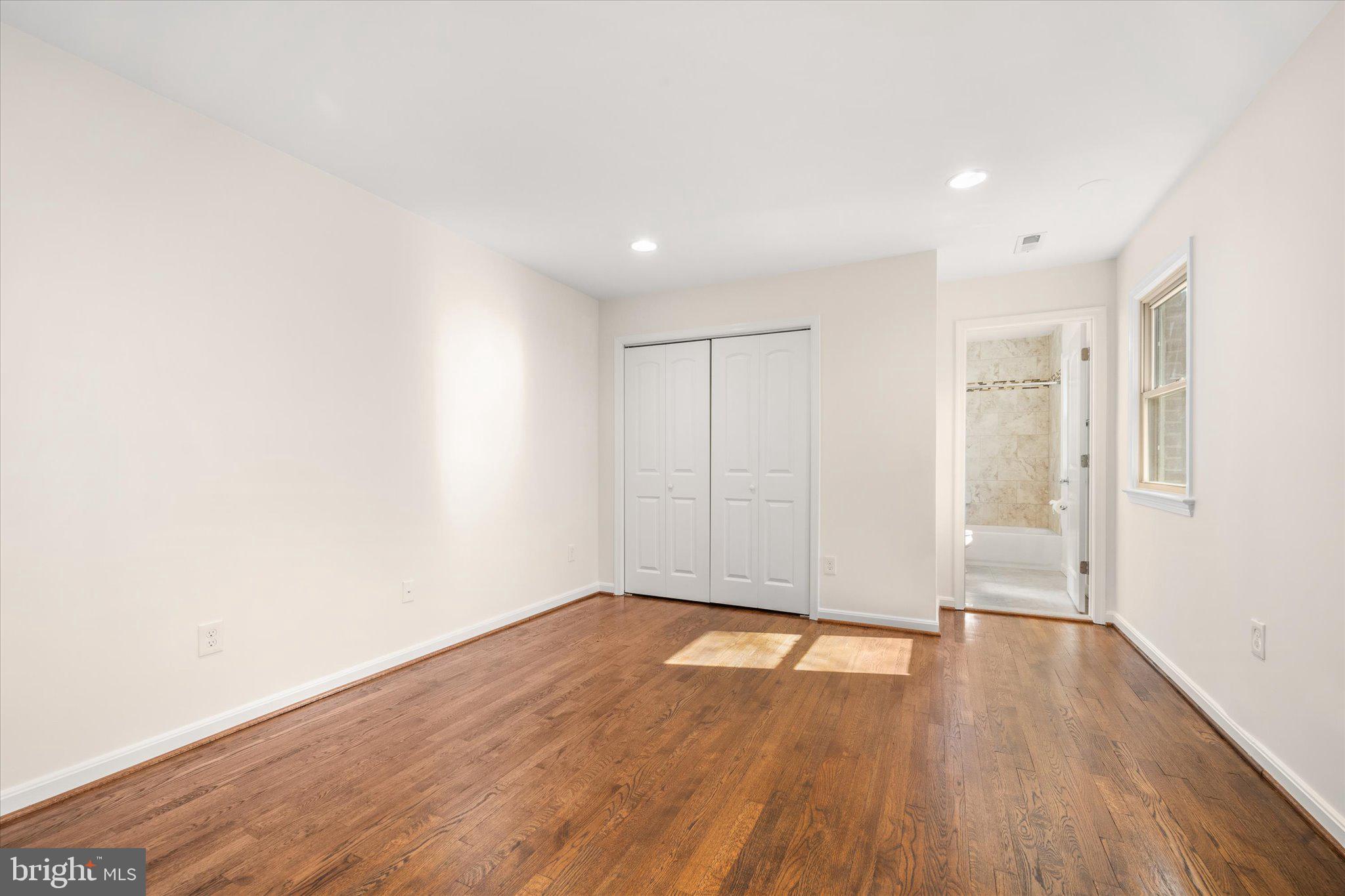 SHADOWALK - Residential