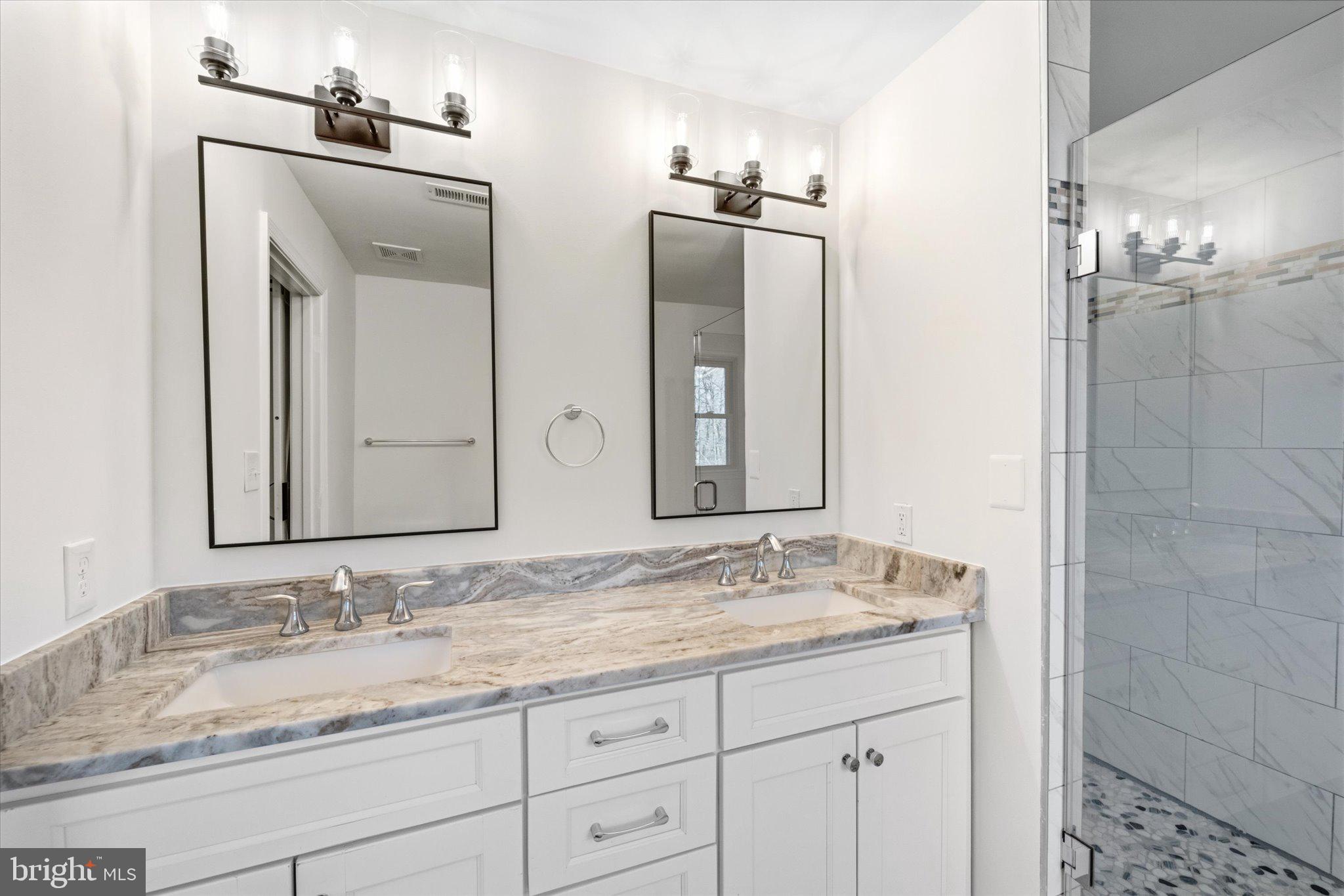 SHADOWALK - Residential