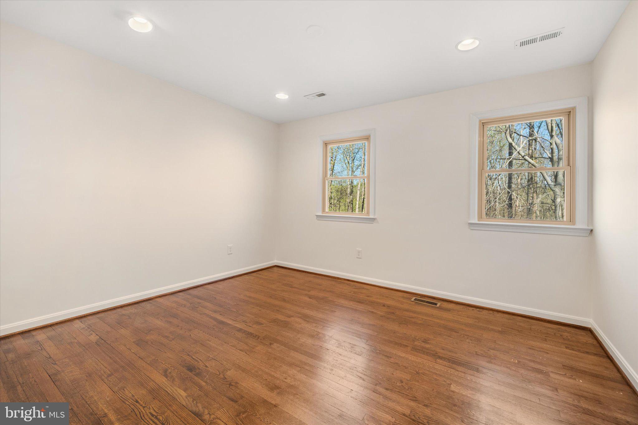 SHADOWALK - Residential