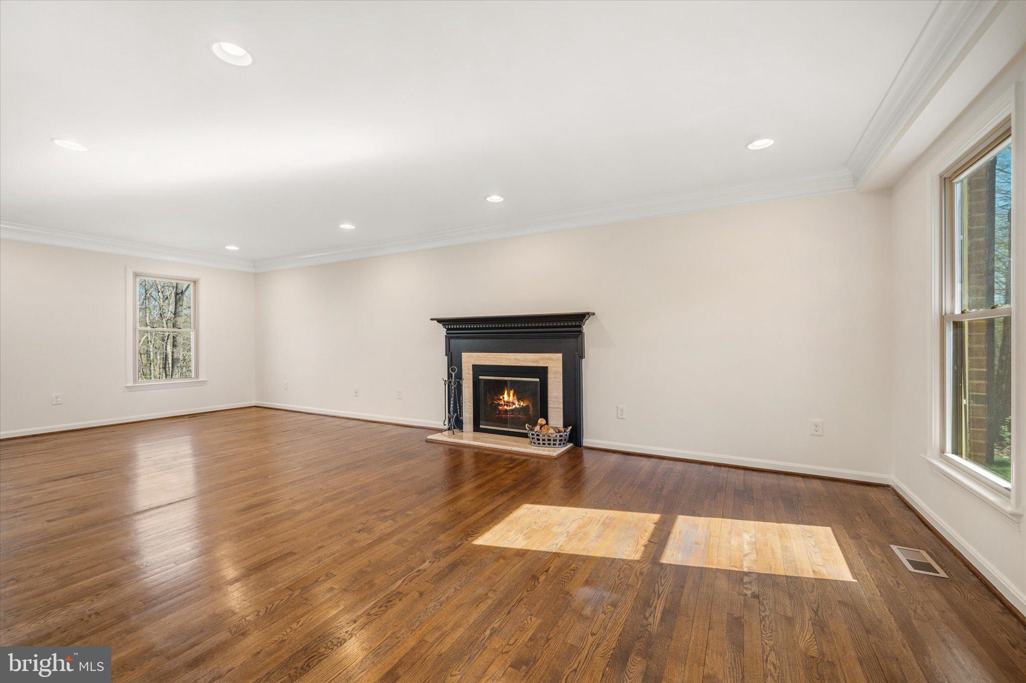 SHADOWALK - Residential