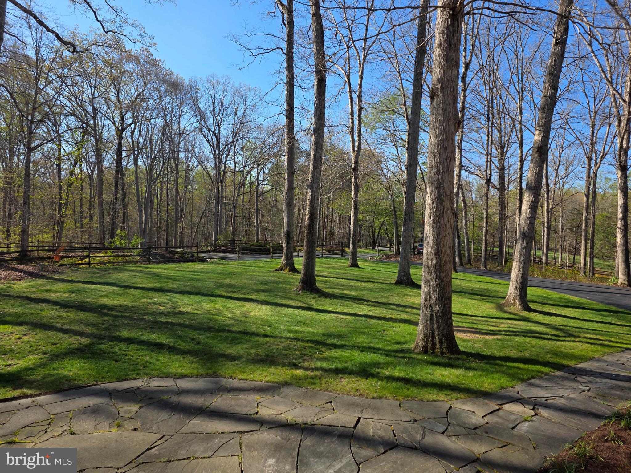 SHADOWALK - Residential