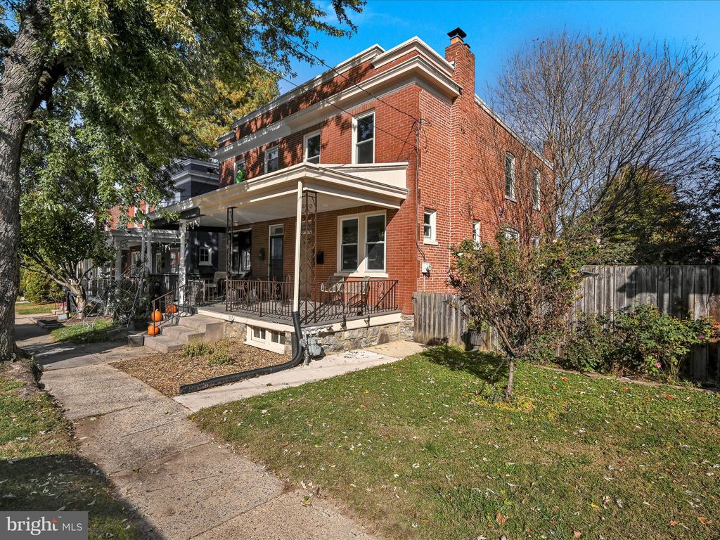 Photo of 923 Edgewood Avenue, LANCASTER, PA 17603 (MLS # PALA2078552)