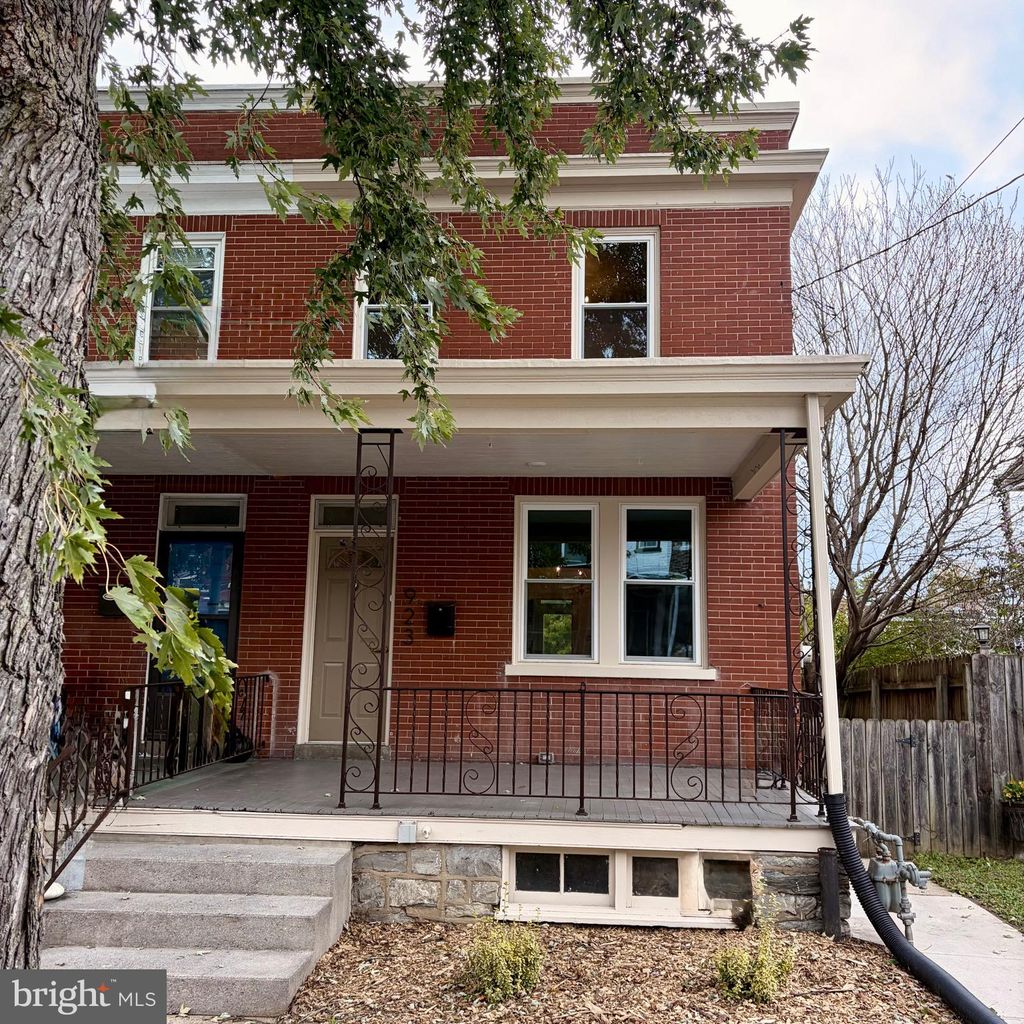 Photo of 923 Edgewood Avenue, LANCASTER, PA 17603 (MLS # PALA2078552)