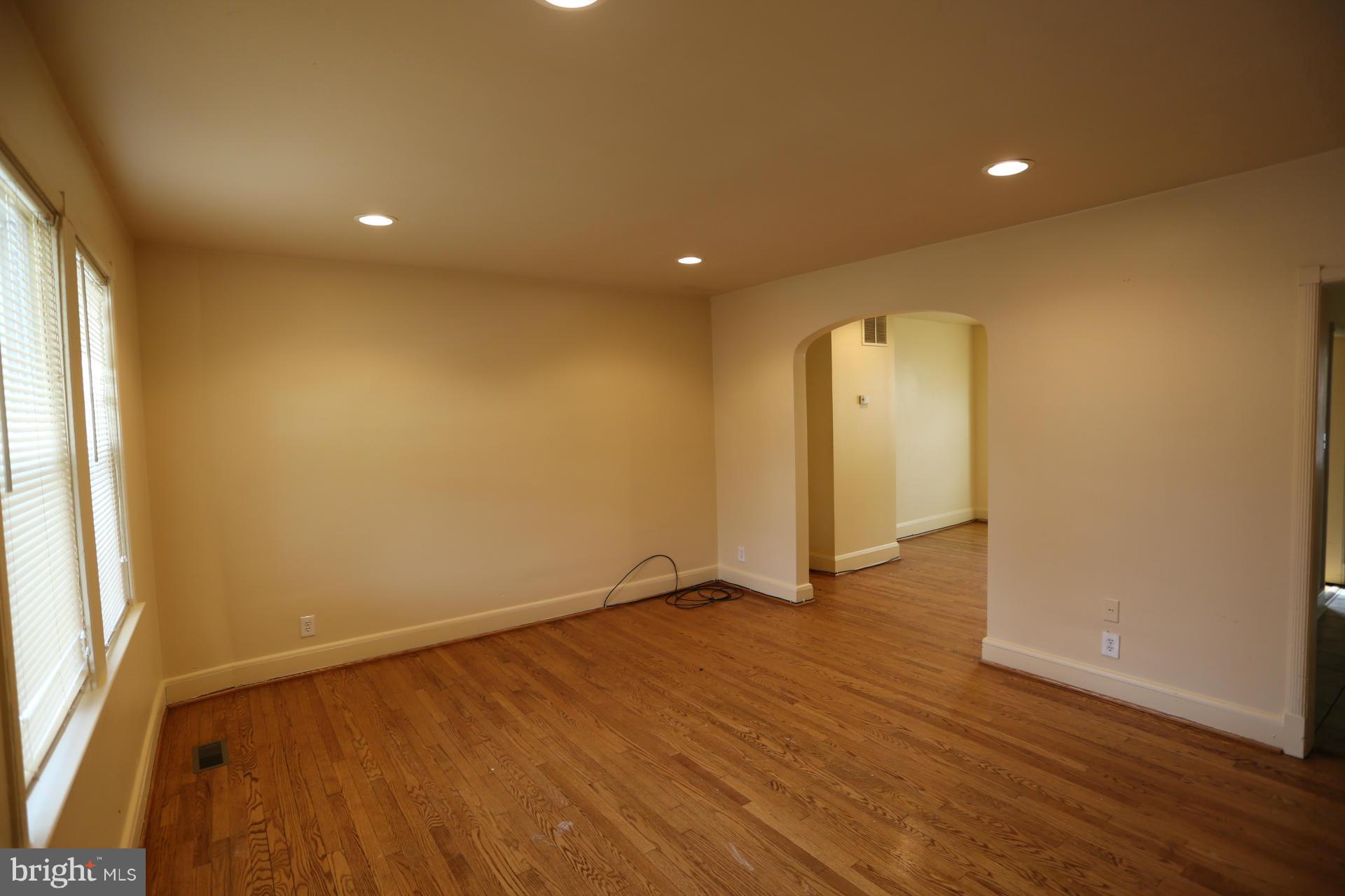 EDGEWOOD - Residential Lease