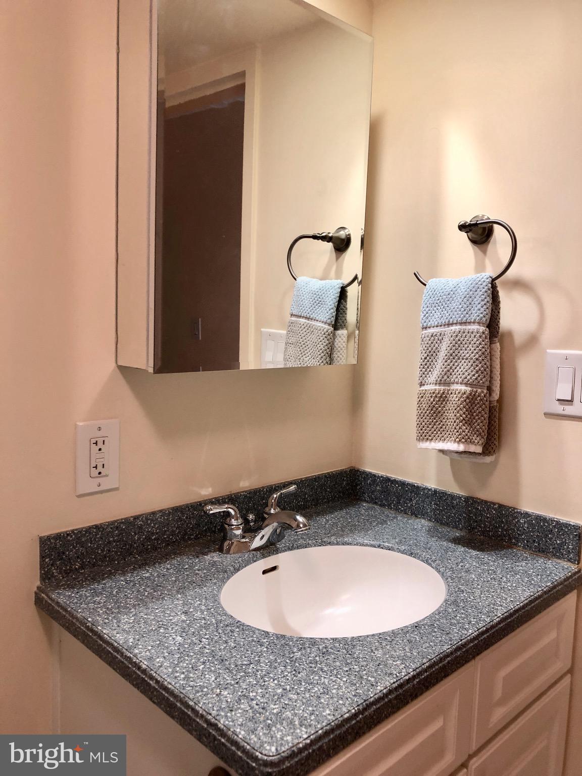 ENCORE OF MCLEAN - Residential Lease