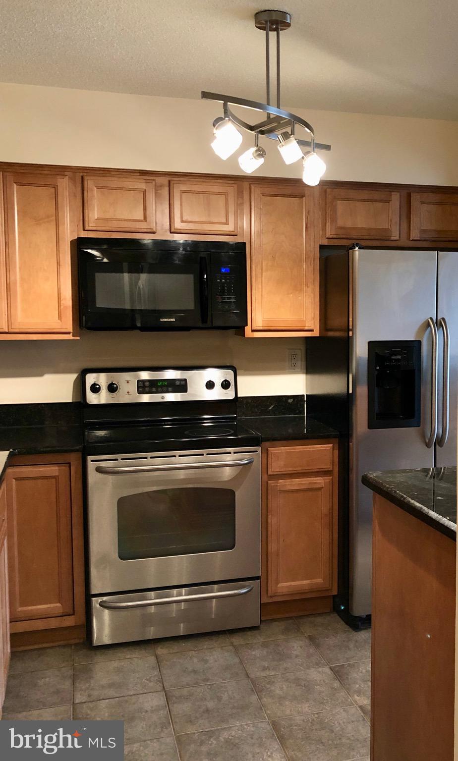 ENCORE OF MCLEAN - Residential Lease