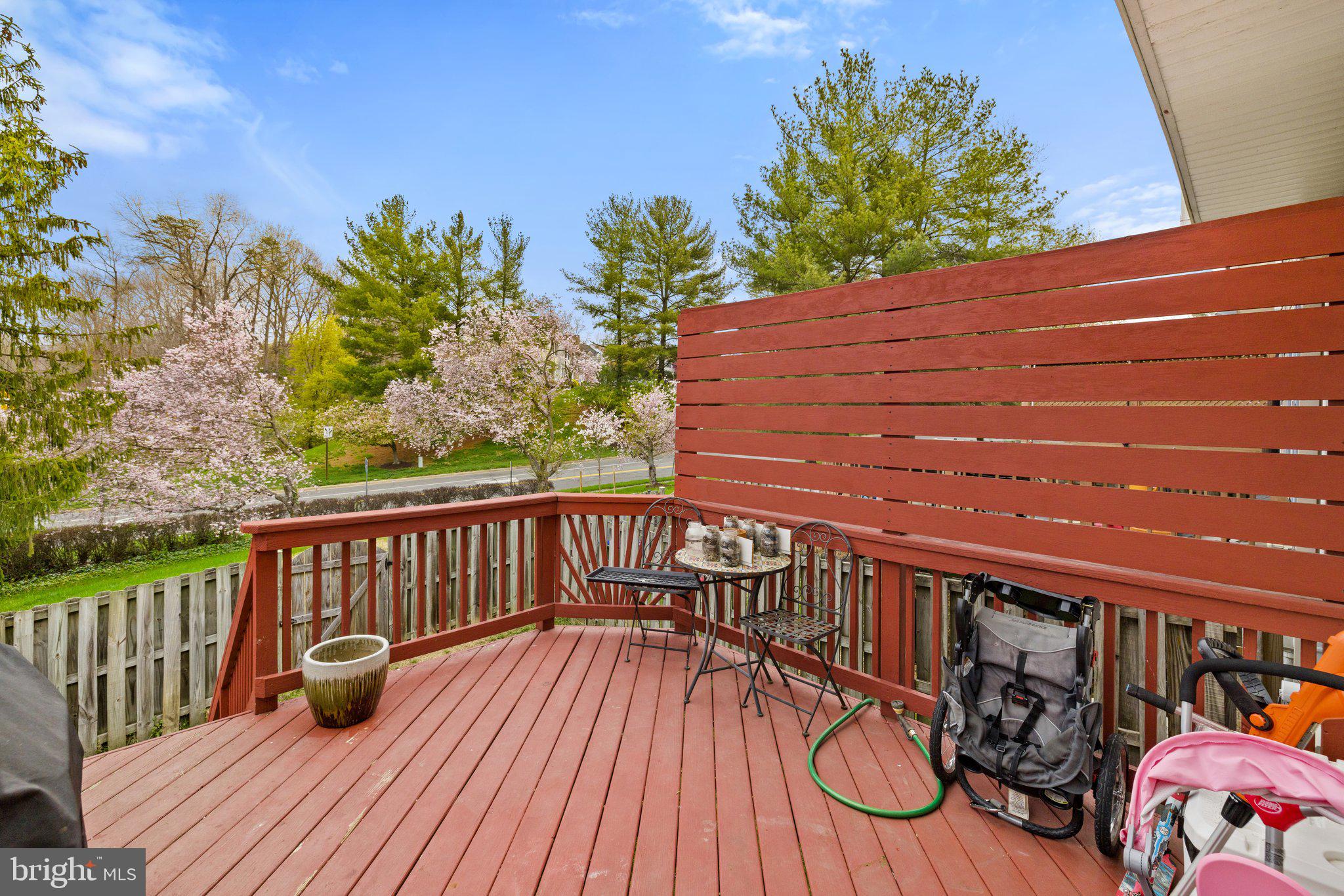 HAMPTON OAKS - Residential