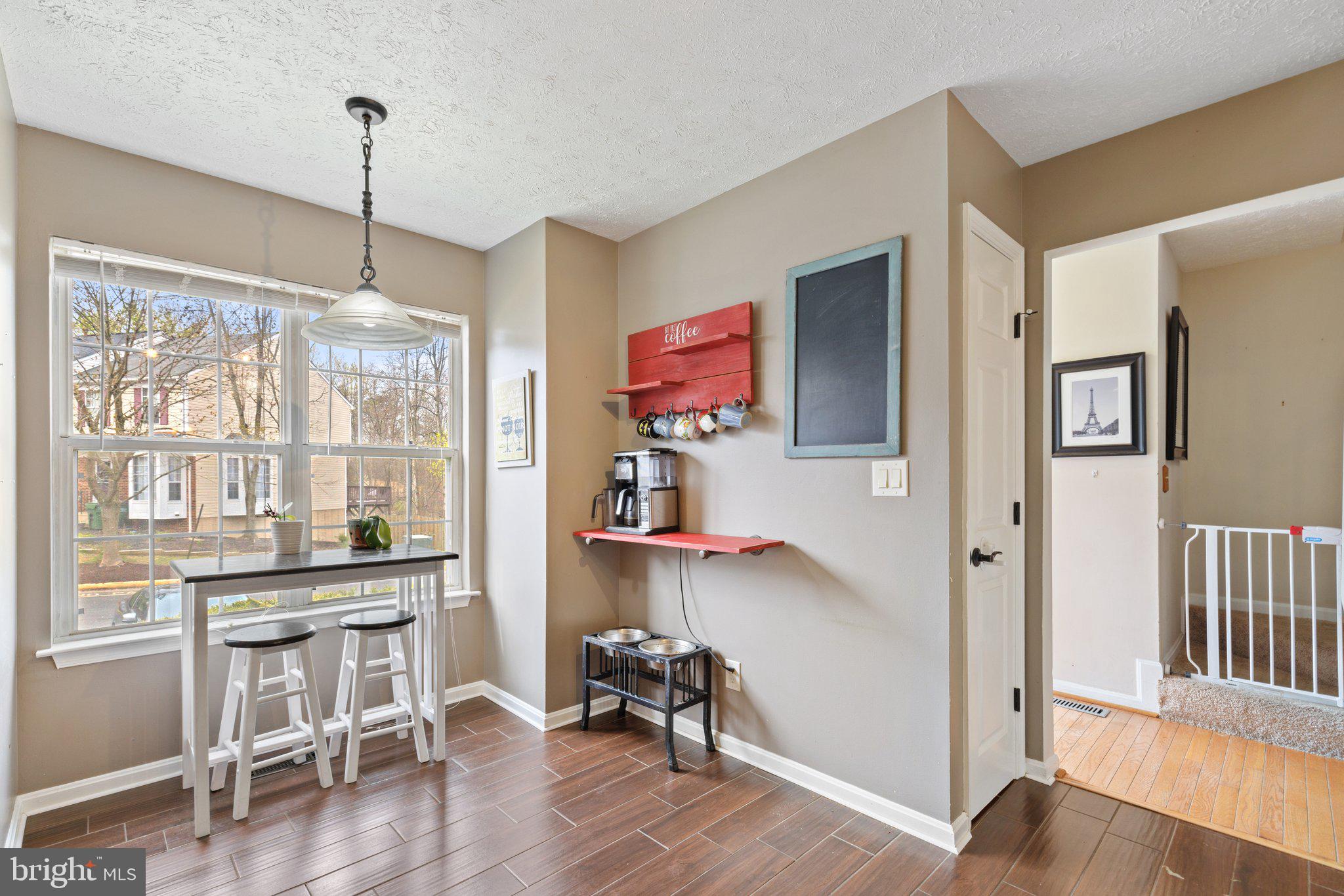 HAMPTON OAKS - Residential