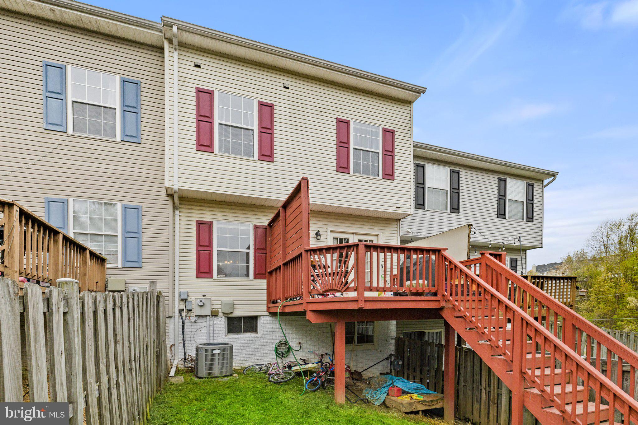 HAMPTON OAKS - Residential