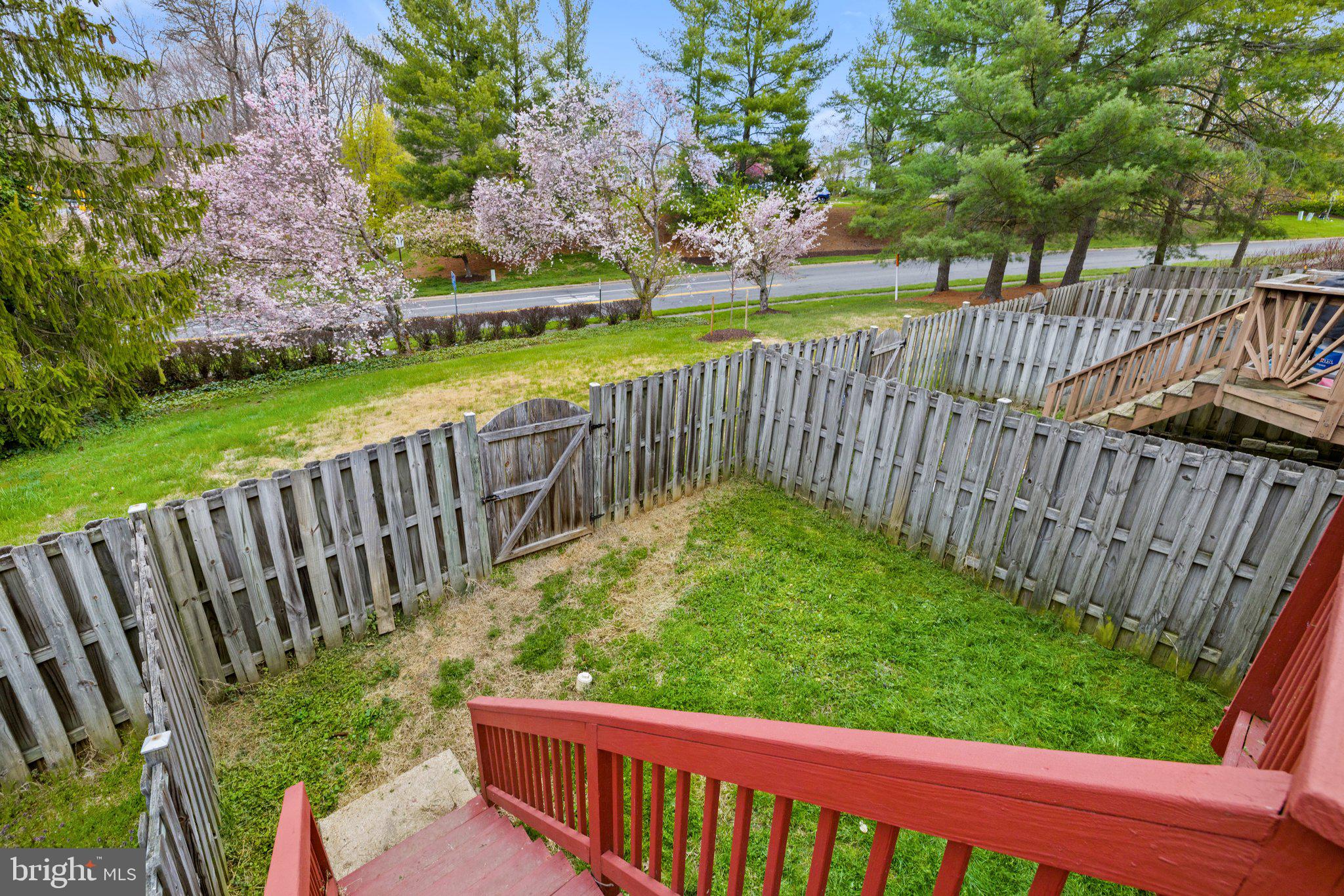 HAMPTON OAKS - Residential