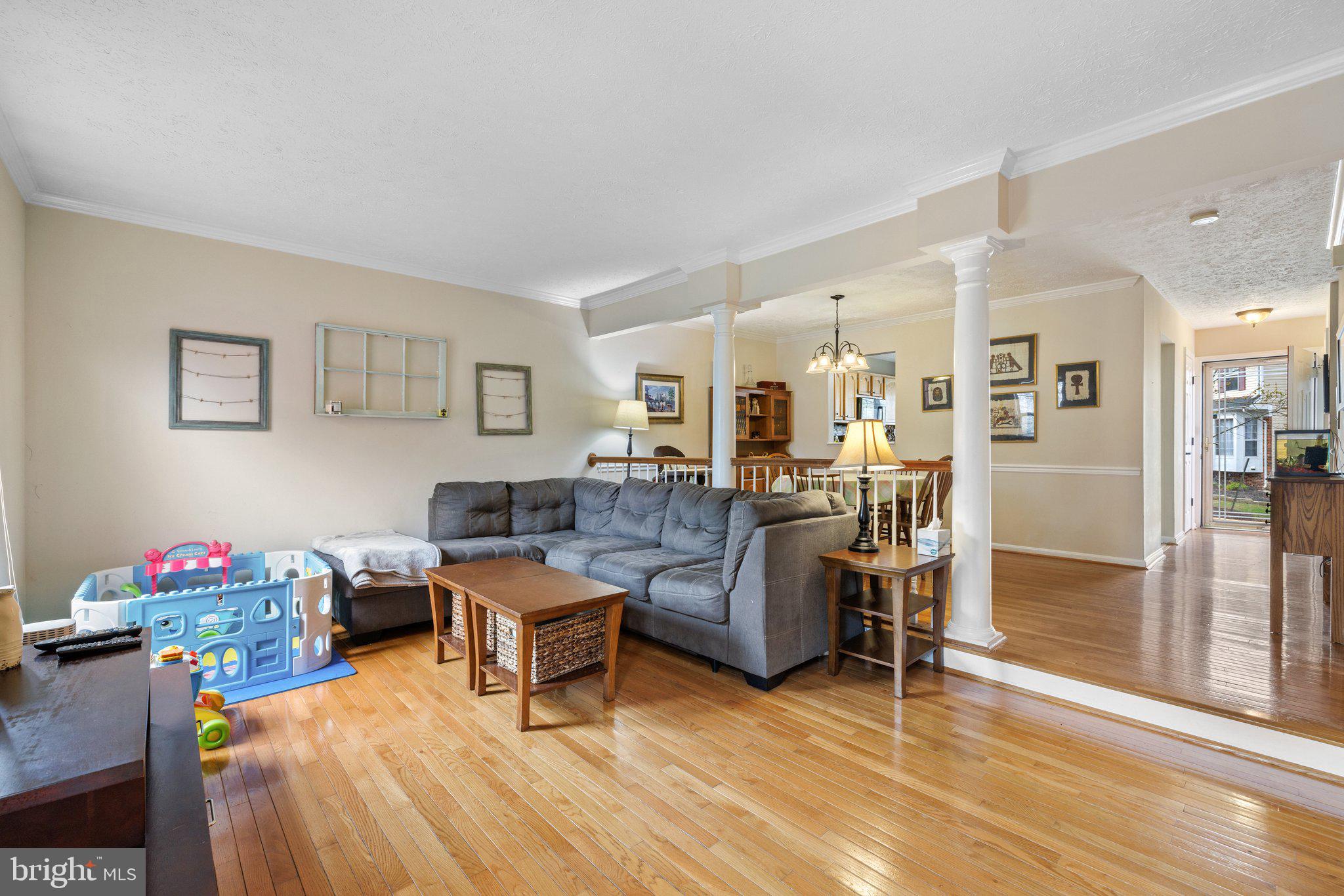 HAMPTON OAKS - Residential