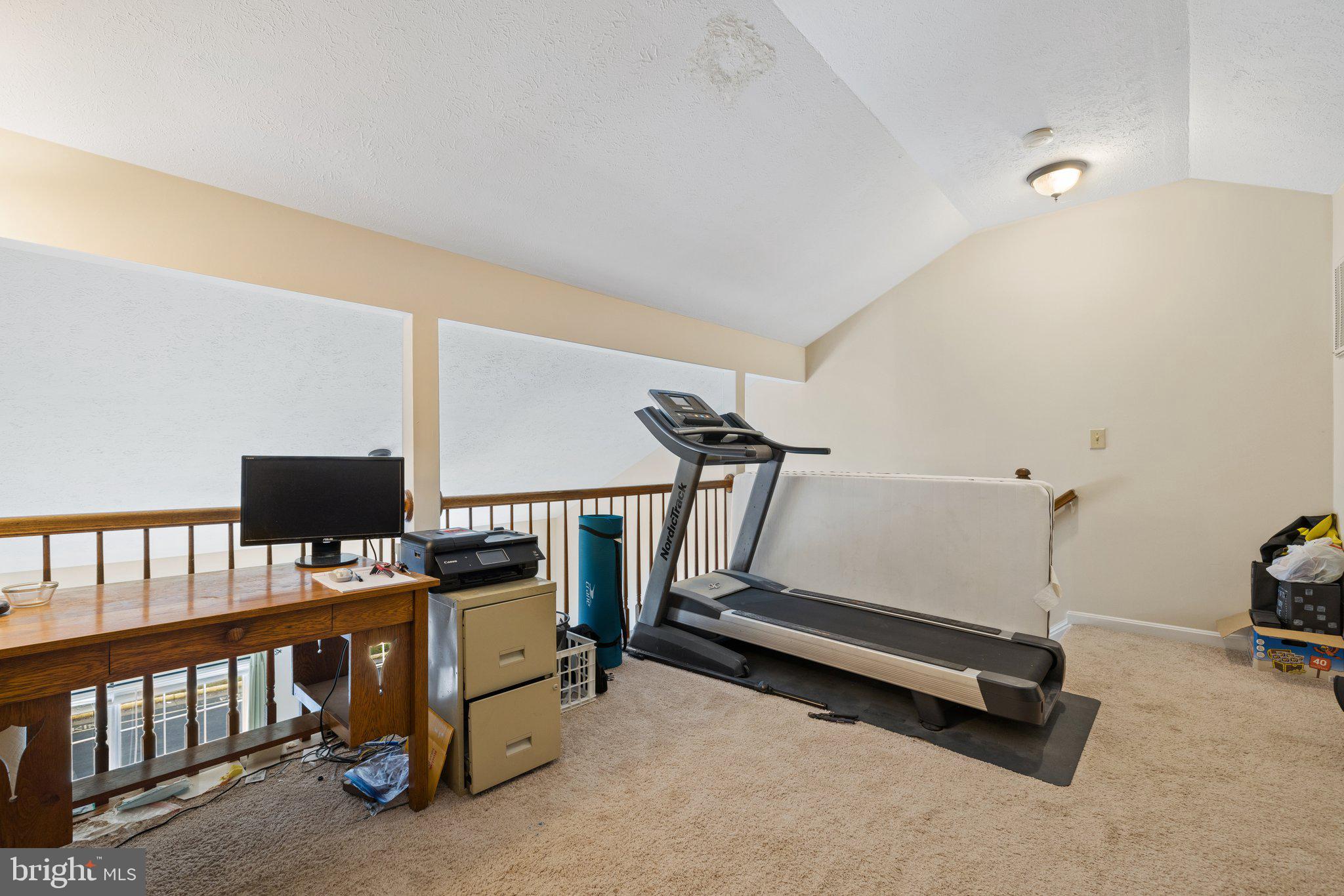 HAMPTON OAKS - Residential