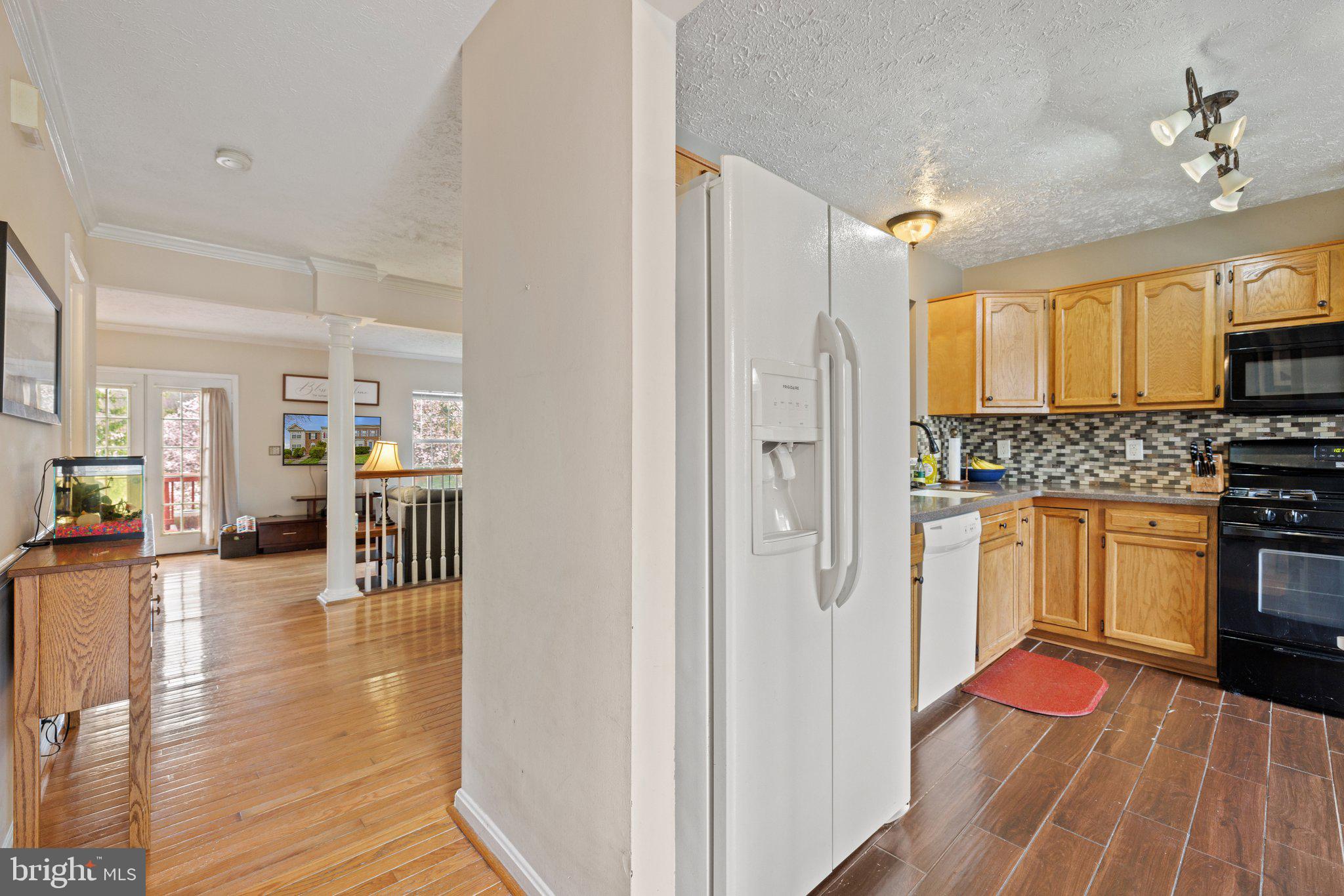 HAMPTON OAKS - Residential