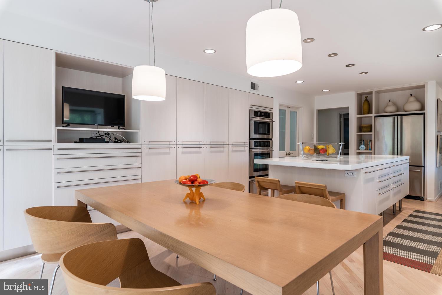 CONGRESSIONAL COUNTRY CLUB ESTATES - Residential