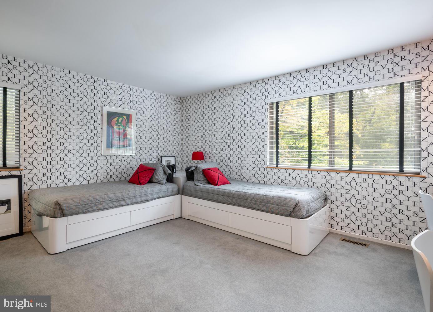 CONGRESSIONAL COUNTRY CLUB ESTATES - Residential