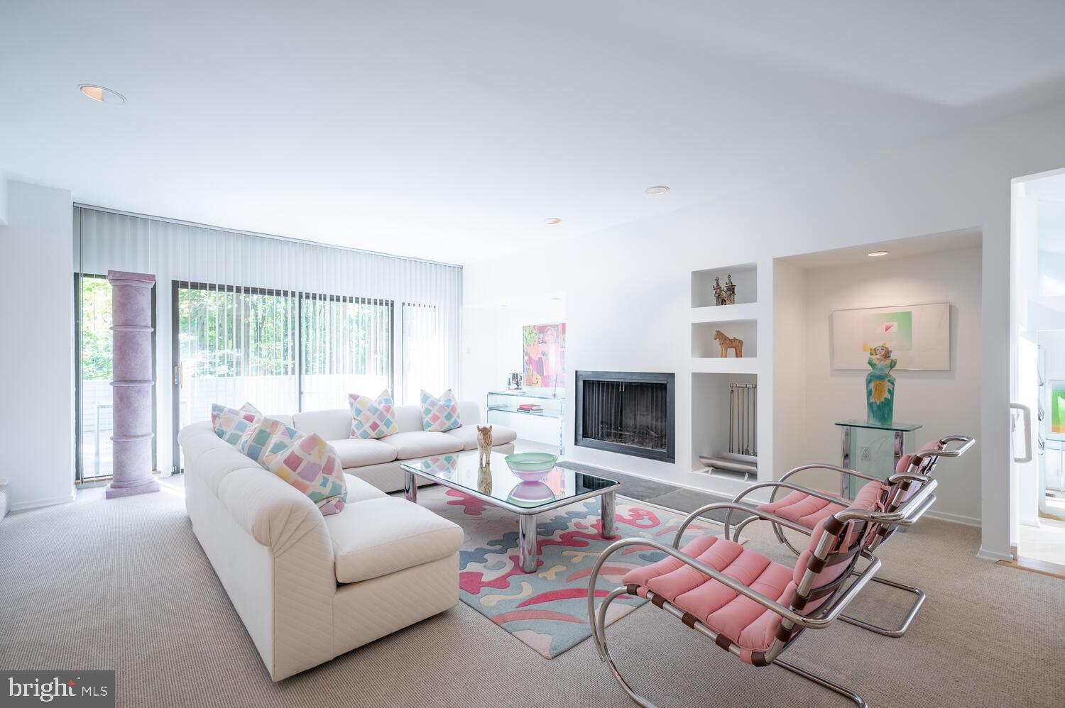 CONGRESSIONAL COUNTRY CLUB ESTATES - Residential