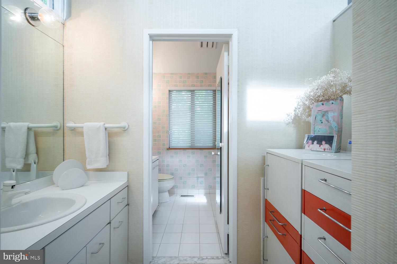 CONGRESSIONAL COUNTRY CLUB ESTATES - Residential