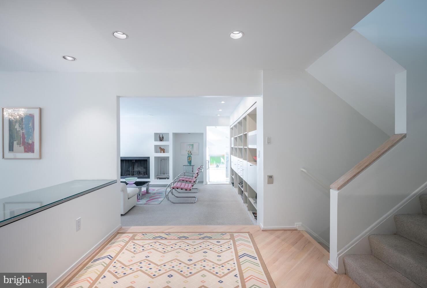 CONGRESSIONAL COUNTRY CLUB ESTATES - Residential